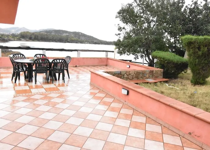 Bifamiliare Giunone Apartman Domus de Maria